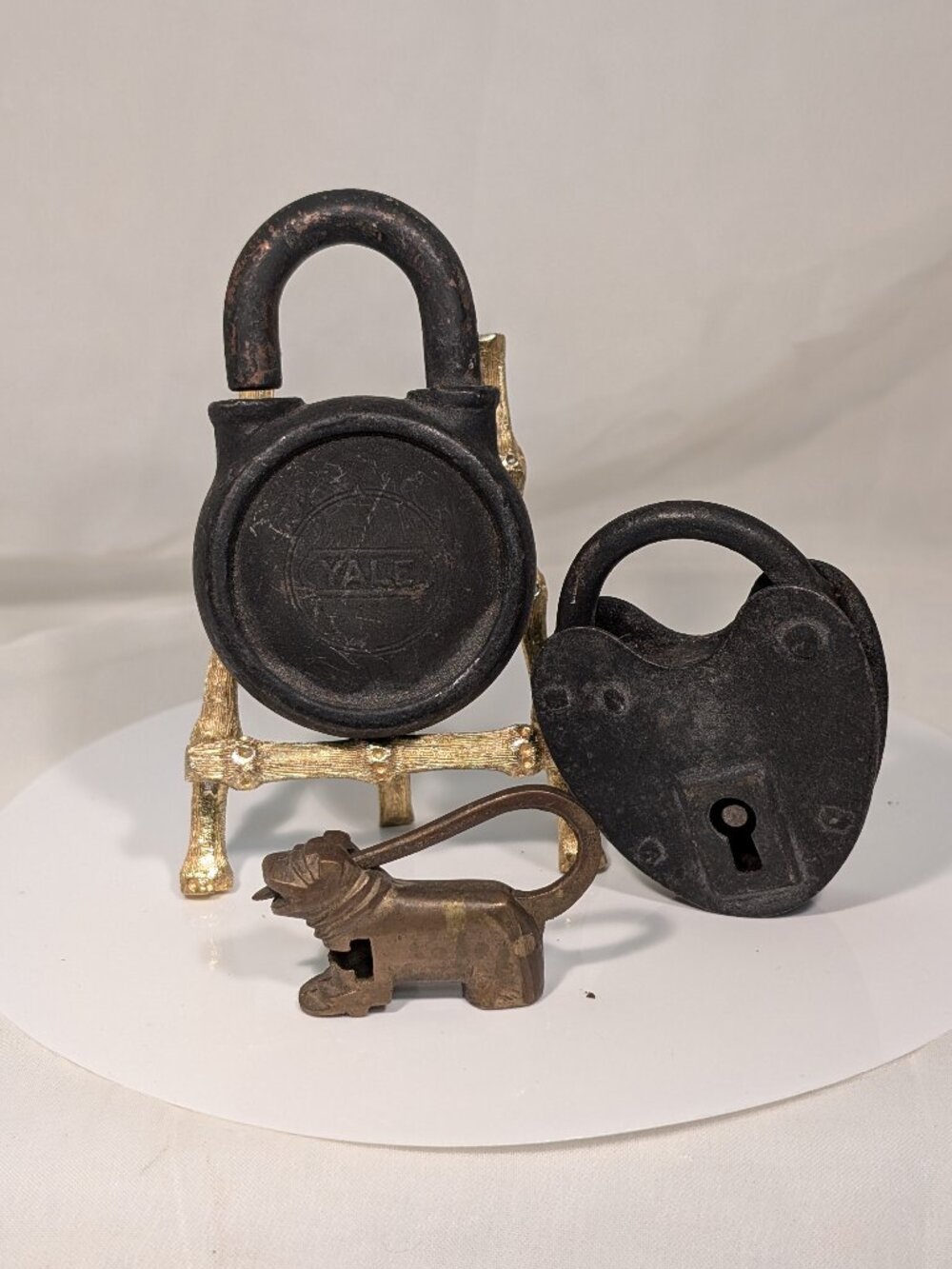 3 Vinatge and Antique LOCKS   Great Decoration Yale Heart Shaped